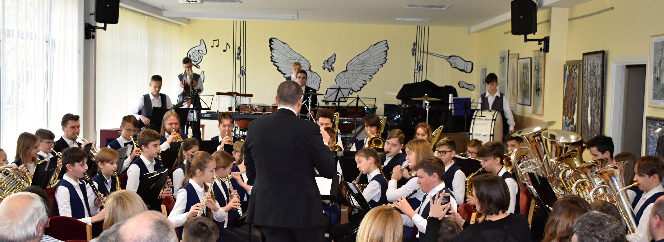 Vilniaus Karoliniškių muzikos mokyklos pučiamųjų orkestras