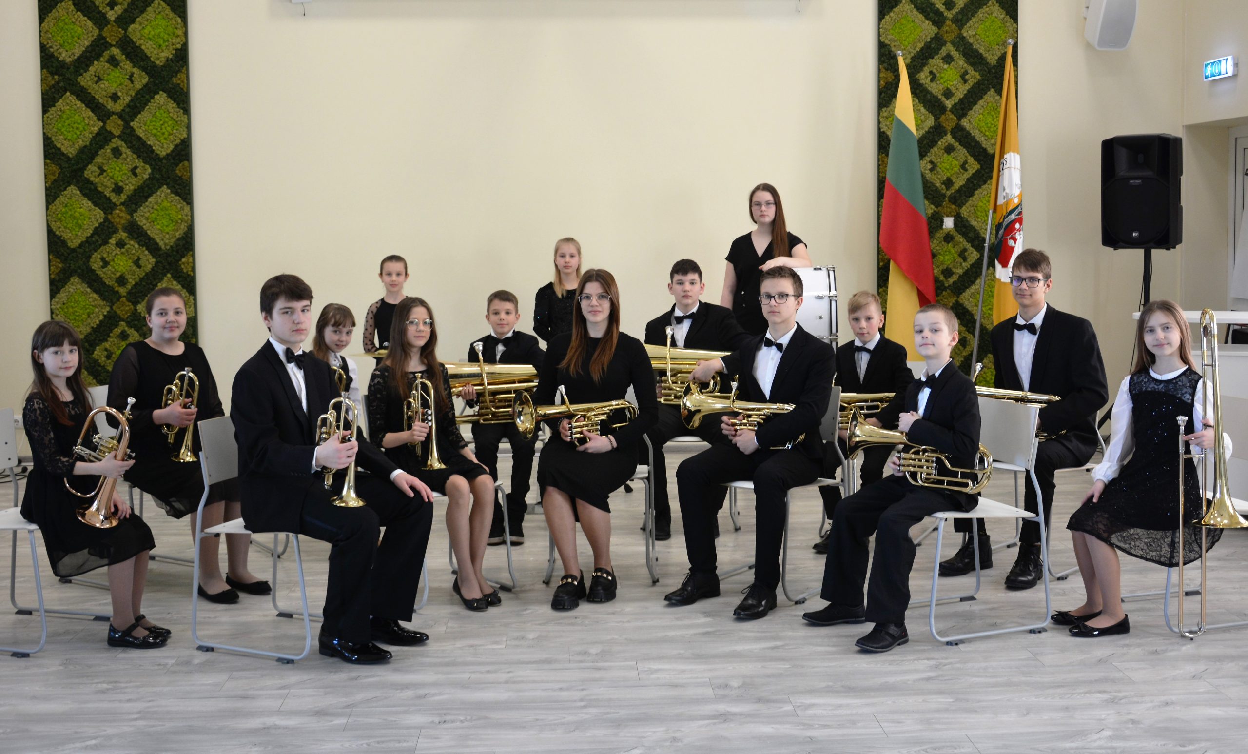 Vilniaus raj. Paberžės „Verdenės“ gimnazijos varinių pučiamųjų instrumentų orkestras – „Verdenės brass“